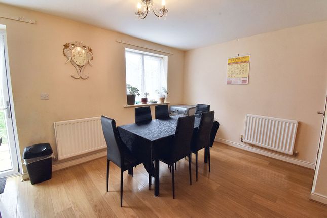 Town house for sale in Adams Drive, Willesborough