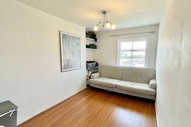 Flat for sale in Wellington Square, Hastings