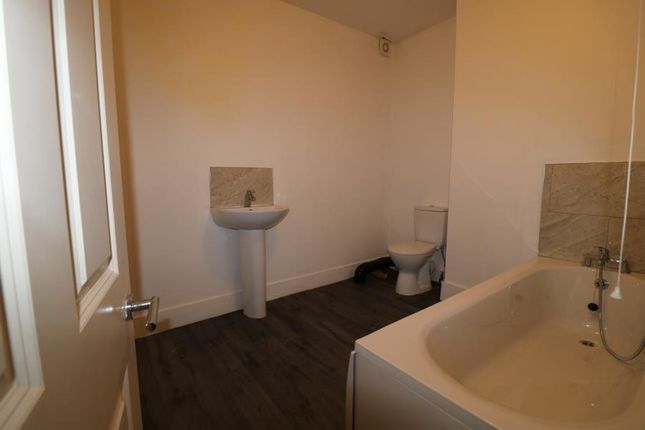 Room to rent in Connop Road, Enfield