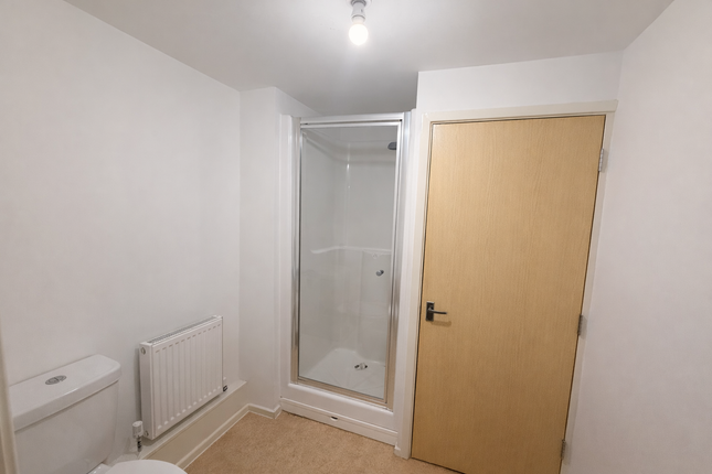 35, Mill Meadow, North Cornelly, Bridgend photo 4