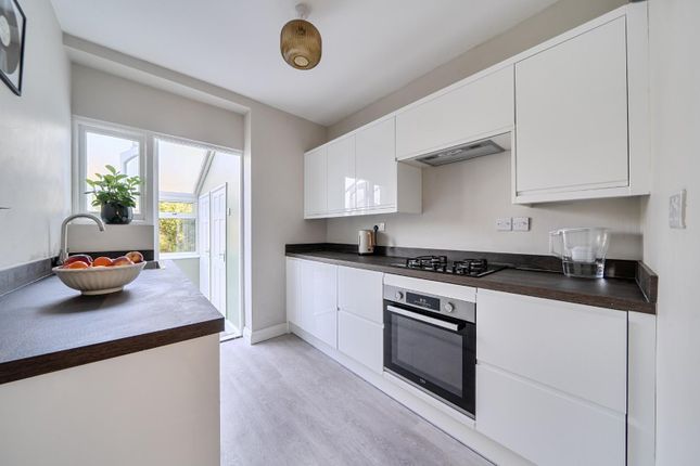 23, Jenkins Grove, Portsmouth photo 4