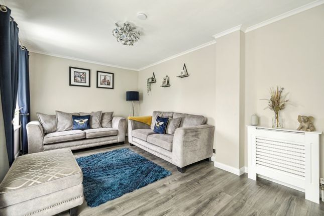 181, Easter Drylaw Drive, Edinburgh photo 4