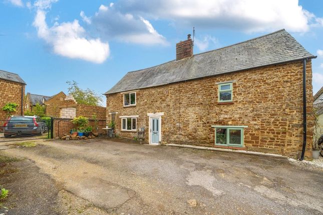 Cottage for sale in Adderbury, Oxfordshire