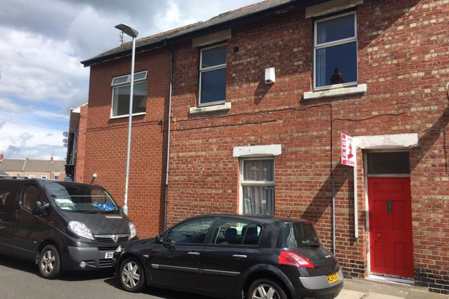 2 bed terraced house to rent in Maughan Street, Blyth
