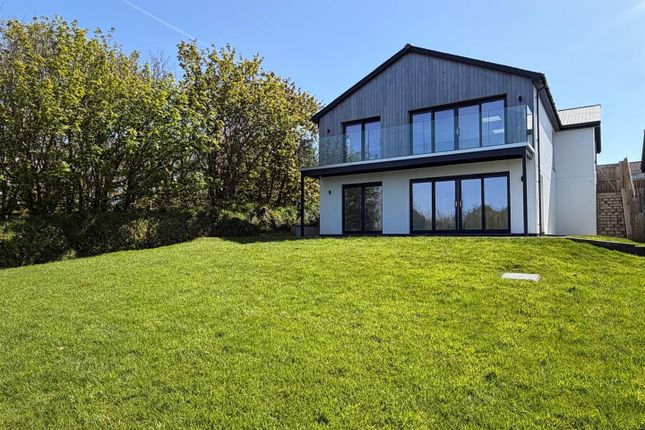 5, The View, Kendall Park, Polruan photo 2