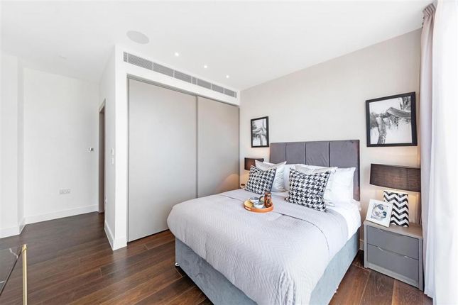 Flat for sale in Finchley Road, Swiss Cottage, London