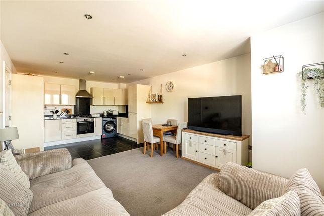142, Kingsmead Road, High Wycombe photo 2