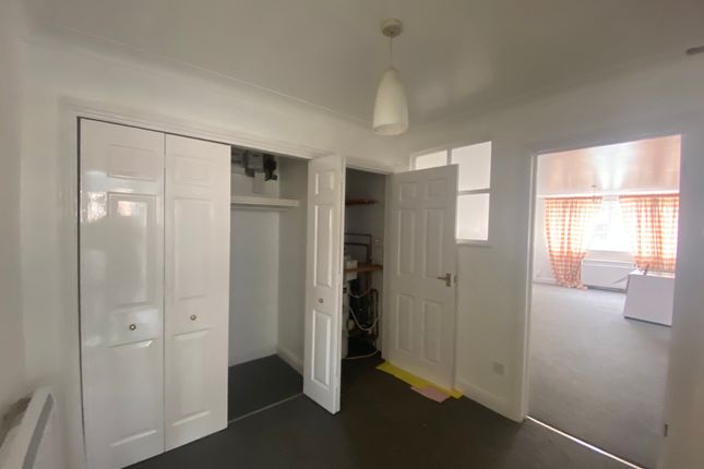 Flat 1, Emlea Court, Emlea Court, Lodge Road, Southampton, Hampshire, SO14, Southampton photo 5