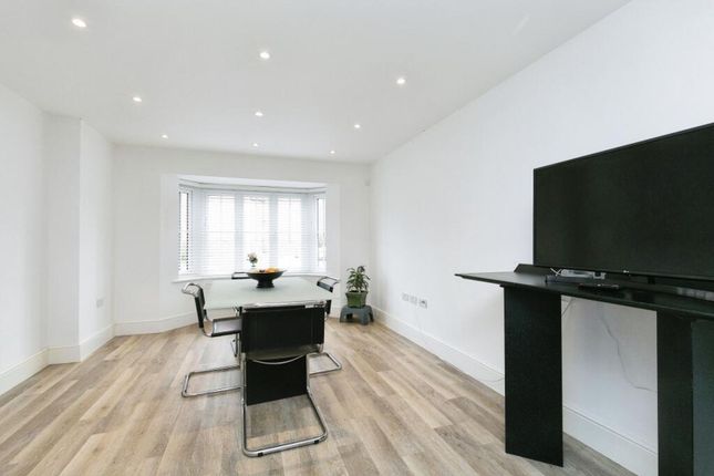 28, Acrau Hirion, Conwy photo 4