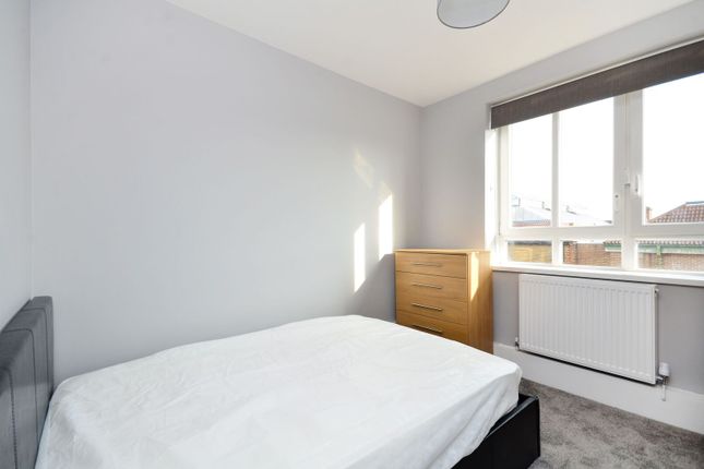 Field Road, Barons Court photo 4