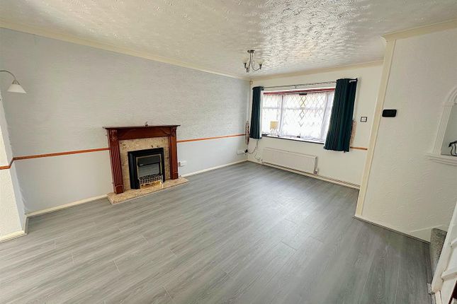 17, Marine Crescent, Stourbridge photo 5