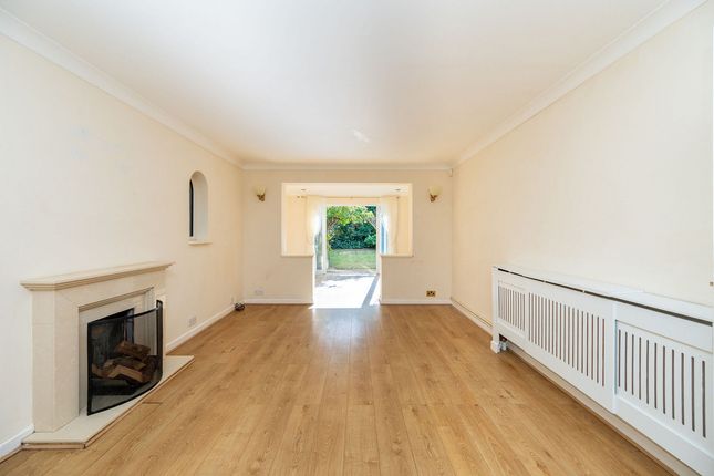 Lynton Close, Hurstpierpoint photo 4
