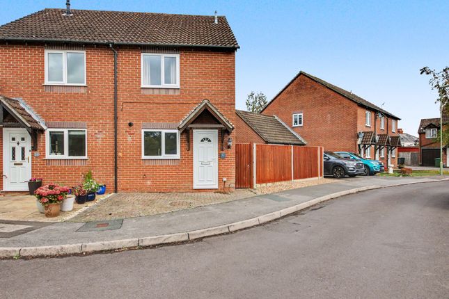 2-bed semi-detached on 37 Chase Farm Close, Southampton, £320,000