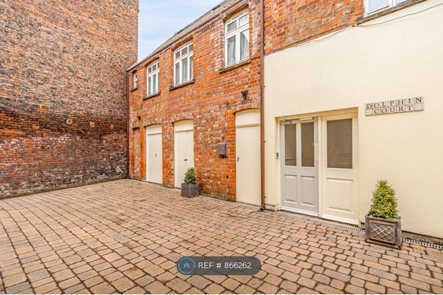 Private Courtyard And Secure Entrance