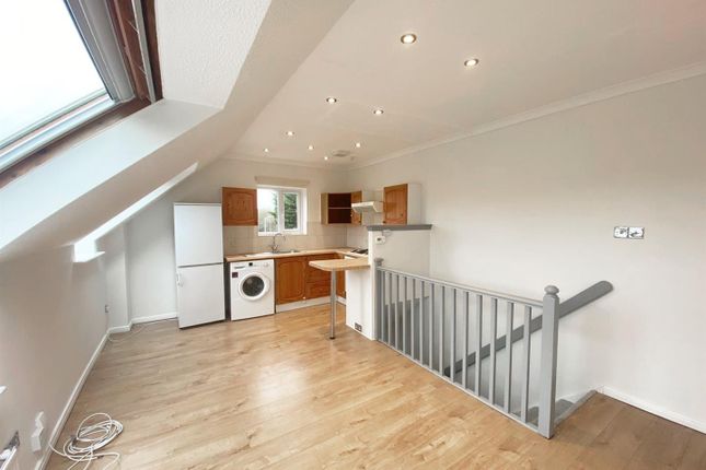 Thumbnail Property to rent in Uplands, Chells Manor, Stevenage