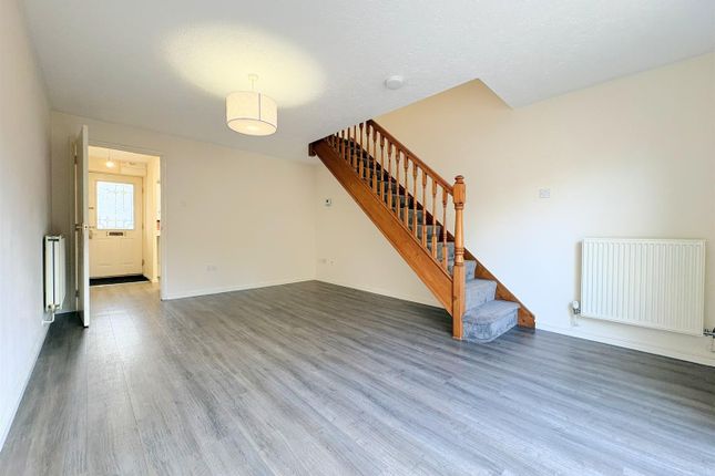 34, Standfast Place, Taunton photo 4