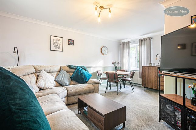 12A, Dixon Drive, Sheffield photo 3