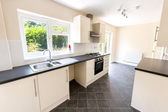 41, Tudor Gardens, Haverfordwest photo 3