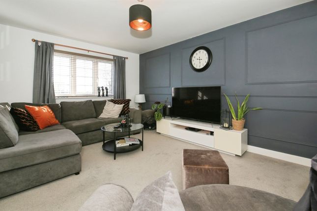 1, Brewton Drive, Peterborough photo 4