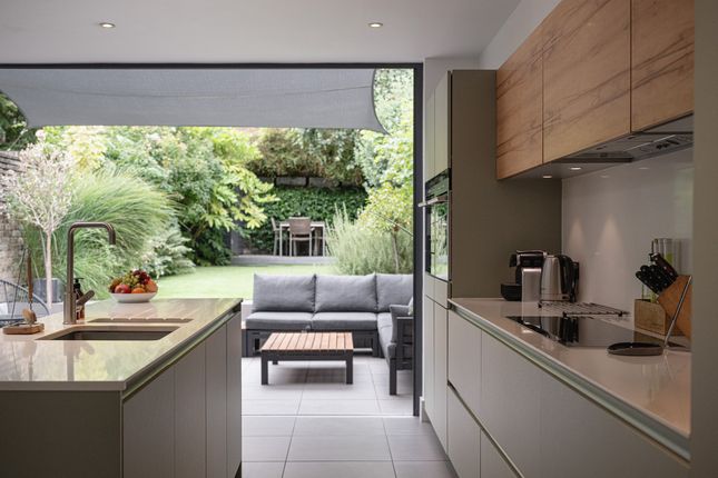 43, Balfour Road, London photo 4