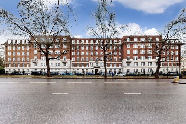 Thumbnail Flat for sale in Abbey Lodge, London