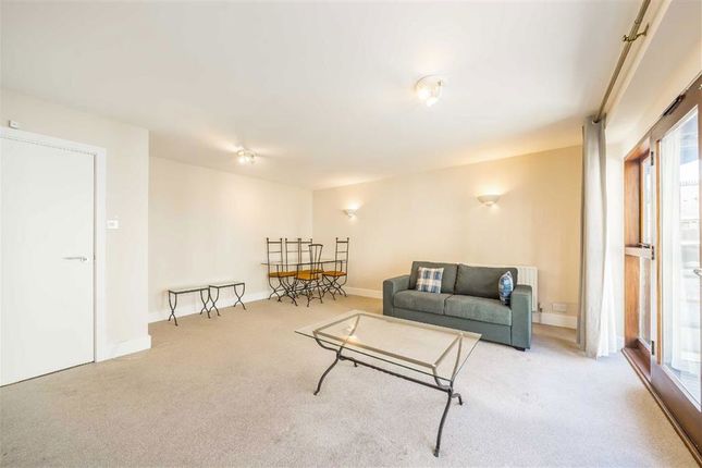 Flat 15, Old Theatre Court, 123, Park Street, London photo 3