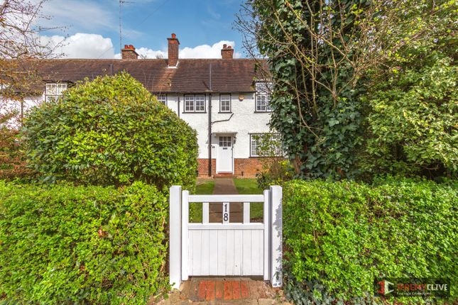 Cottage for sale in Denman Drive North, London