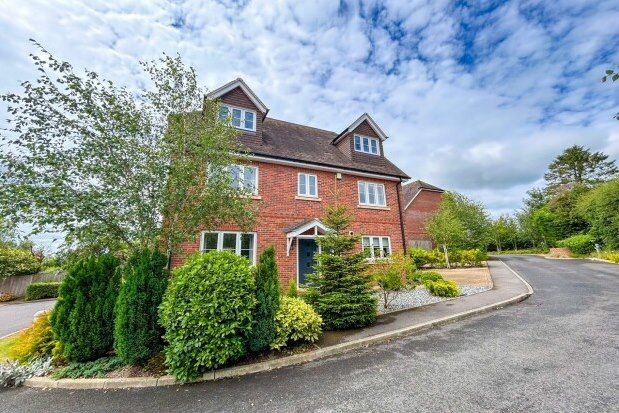 Detached house to rent in Cranborne Gardens, Crowborough