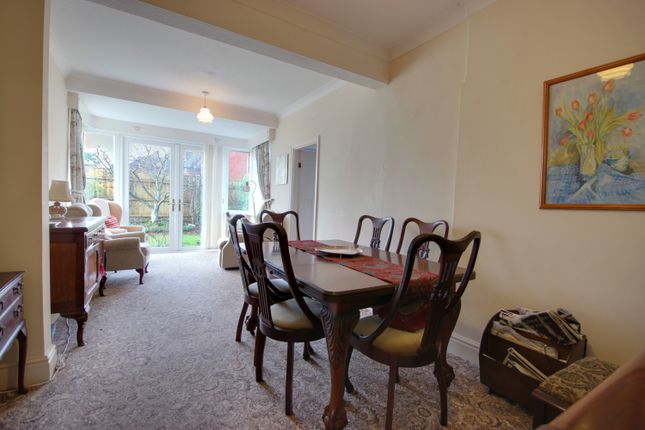 22, The Leases, Beverley photo 4