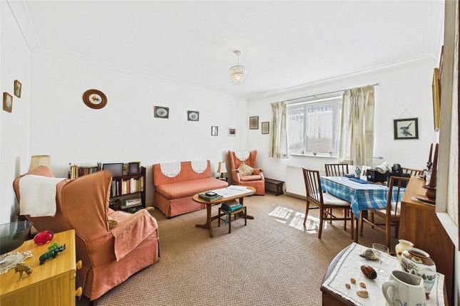 Flat 8, Bicclescombe Court,, Park Court, Devon photo 4