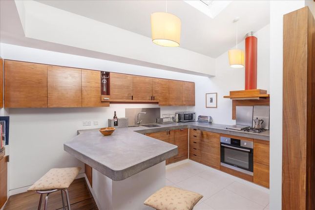 8, The Courtyard, Gowan Avenue, London photo 5