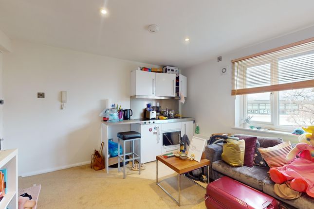 Flat for sale in Bowman Mews, London