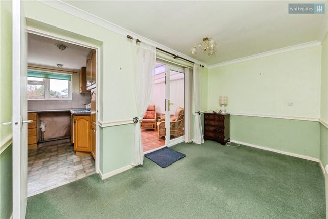 10, Emberton Place, Crewe photo 4