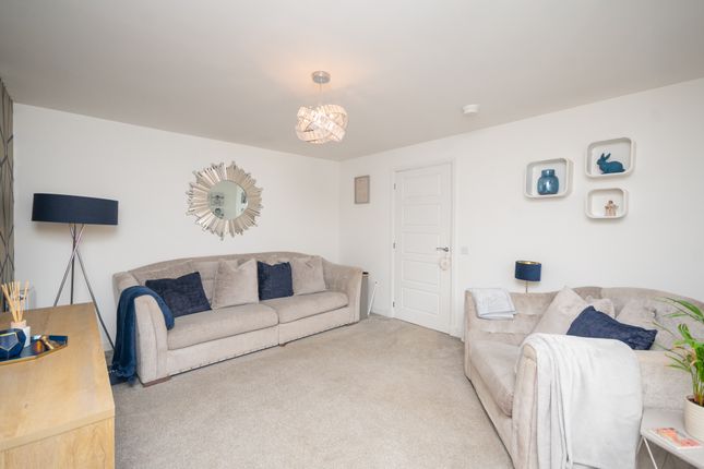 13, Bryony Wynd, Cumbernauld photo 5