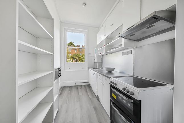 Flat B, 6, Compayne Gardens, London photo 4