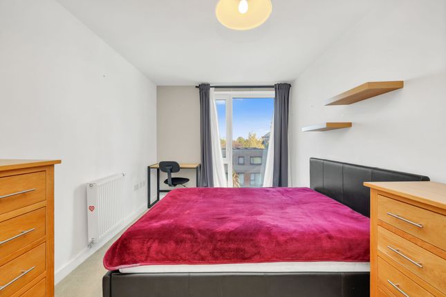 Flat 30, Code Court Flowers Close, London photo 4