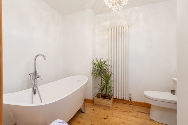 Town house for sale in Moor Lane, Salford