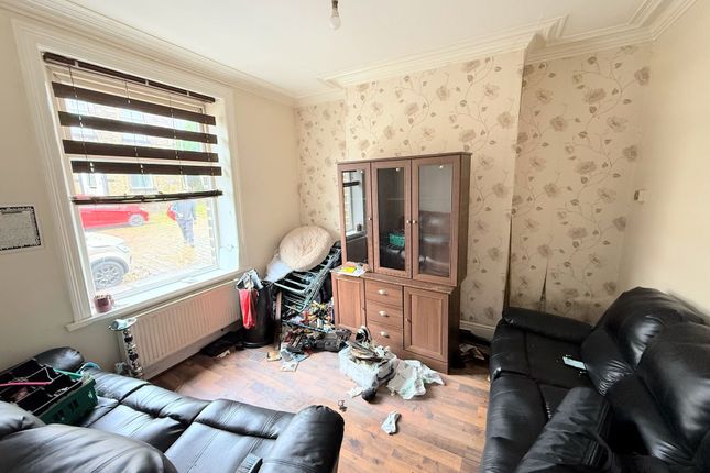 12 Newstead Heath, Halifax photo 2