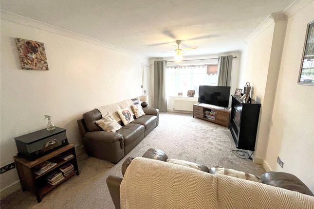 12, Charles Close, Derbyshire photo 2