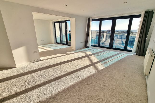 Flat 8 Channel House, 386, Sea Front, Hayling Island photo 3