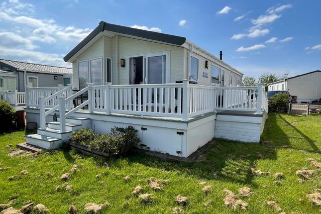 2-bed caravan on 12A Diamond Meadow, Weston Road, Brean, £135,000