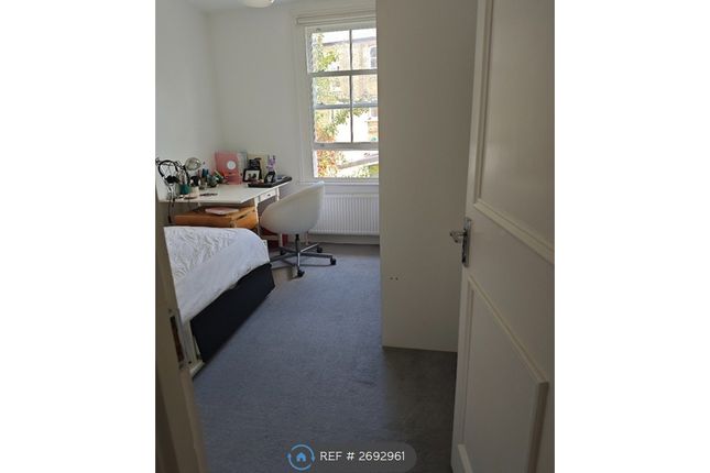 Small Bedroom For Rent