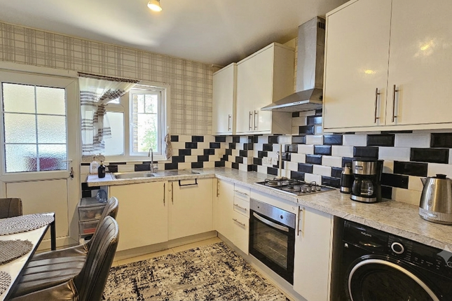 331B Drake Court, Alexandra Avenue, Harrow photo 2