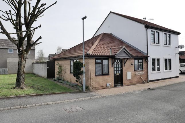 2-bed house on 1, Cherry Tree Court, Calne, £160,000