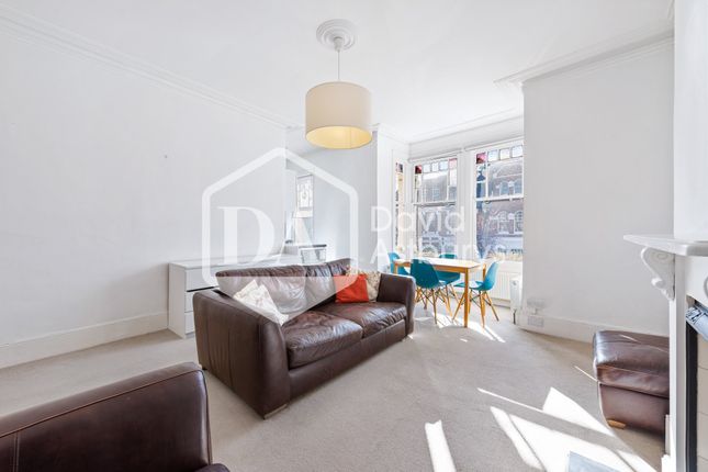 Flat to rent in Weston Park, Crouch End, London