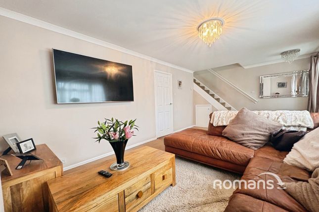 93, Beaulieu Gardens, Camberley photo 4