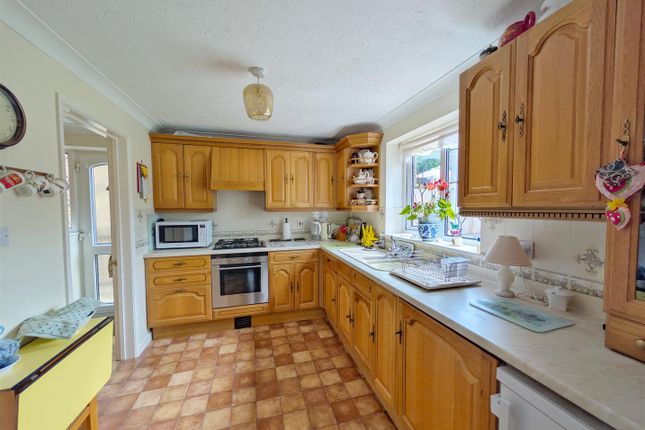 9, Walnut Close, Coleford photo 2