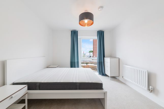 Flat 18,, Griffin Court, Saxon Square, Luton photo 4