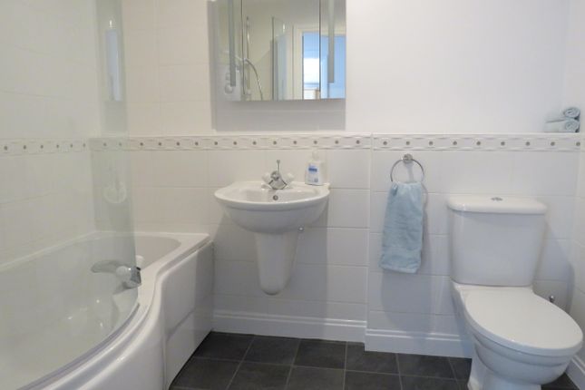 88, MILTON KEYNES photo 4