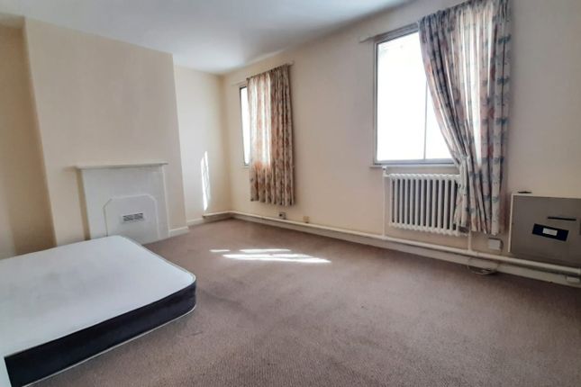 Thumbnail Flat to rent in Byron Road, Harrow